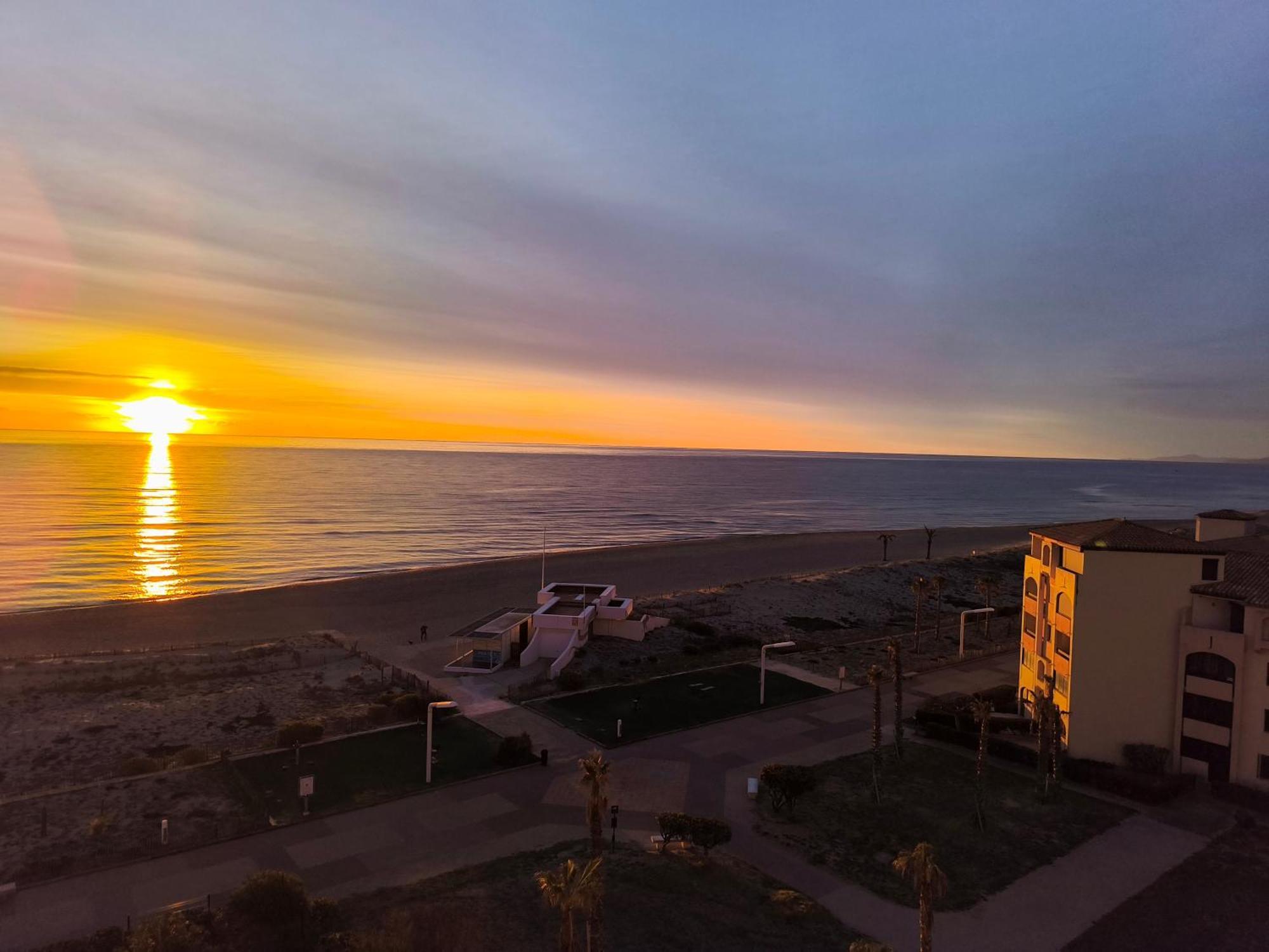 Appartement De Vacances - Splendide Vue Sur Mer, Parking Prive Le Barcarès Екстериор снимка